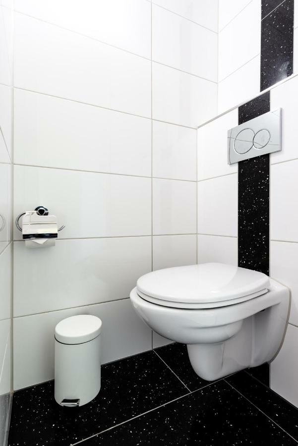 Iq130 Guesthouse Цюрих Екстериор снимка